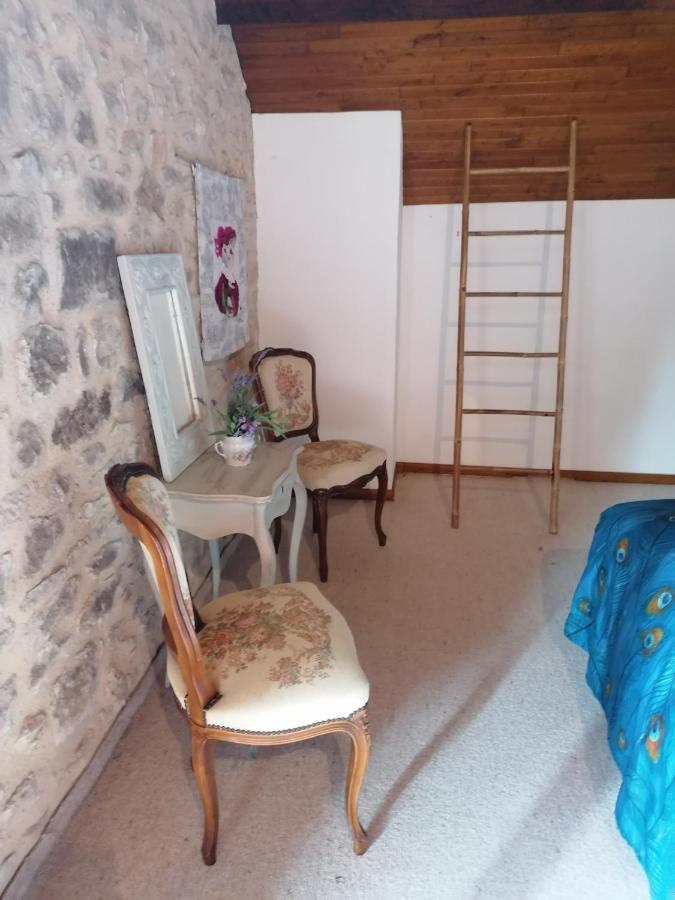 Villa La Fée Bleue à Limeyrat Extérieur photo