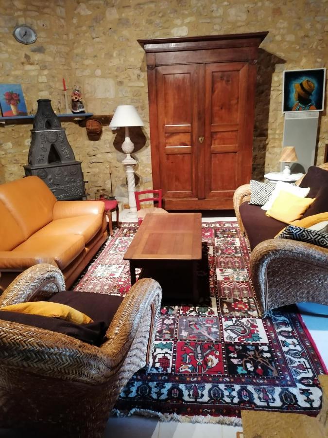 Villa La Fée Bleue à Limeyrat Extérieur photo