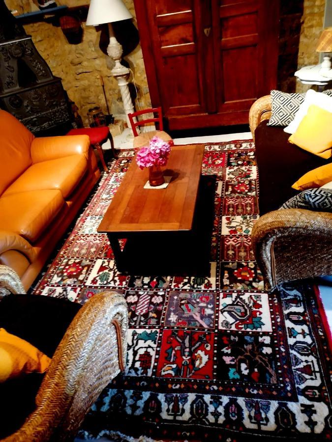 Villa La Fée Bleue à Limeyrat Extérieur photo